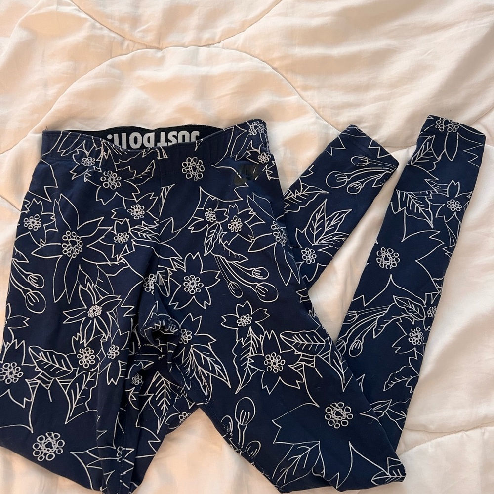 Navy floral print Nike leggings